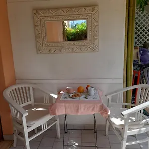 Bed & Breakfast Via Buonarroti, Follonica
